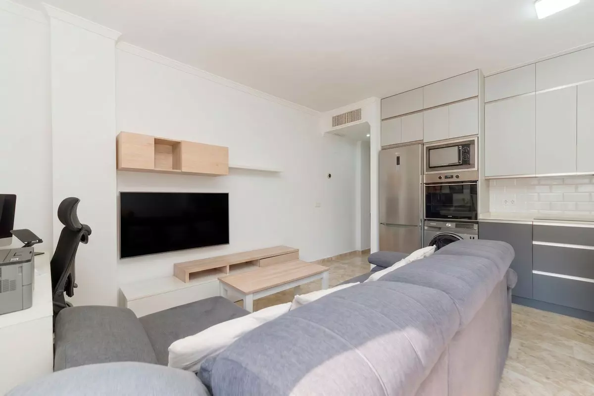1-bedroom Apartment In Torremolinos, Spain (61 M²)