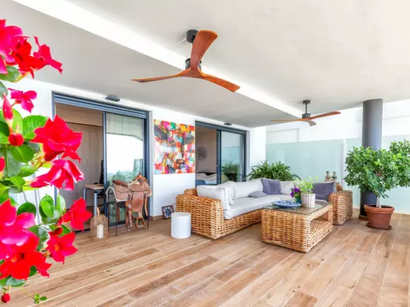 3-bedroom Apartment In Fuengirola, Spain (227 M²)