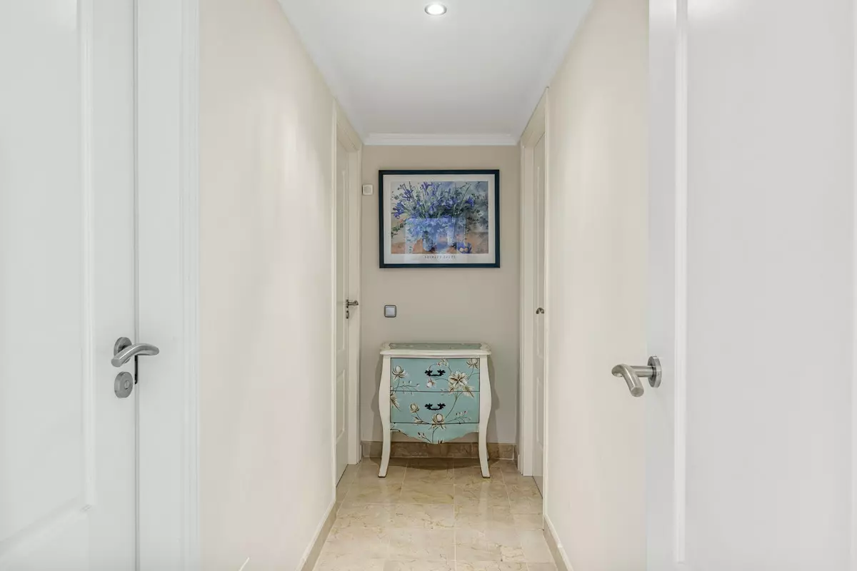 2-bedroom Apartment In Estepona, Spain (155 M²)