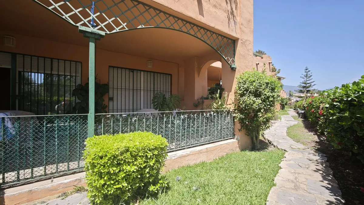 2-bedroom Apartment In Marbella, Spain (104 M²)