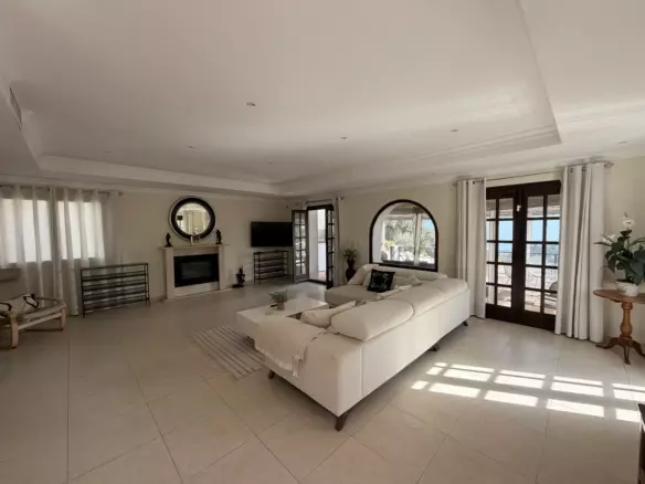 9-bedroom Villa In Mijas, Spain (720 M²)