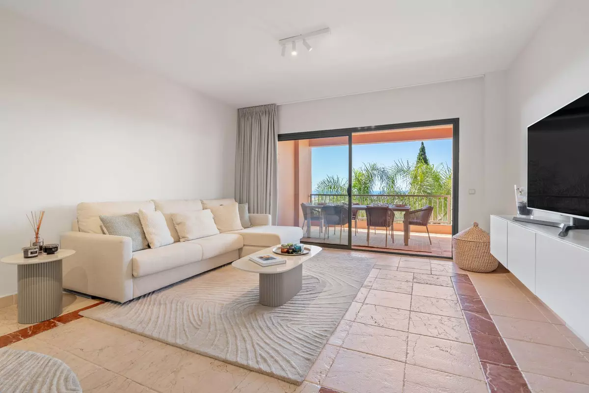 2-bedroom Apartment In Benahavis, Spain (140 M²)