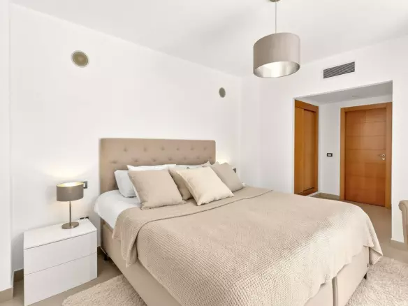 3-bedroom Apartment In Estepona, Spain (90 M²)