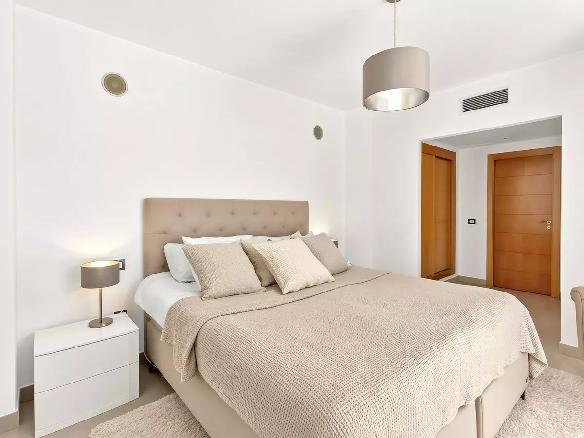 3-bedroom Apartment In Estepona, Spain (90 M²)