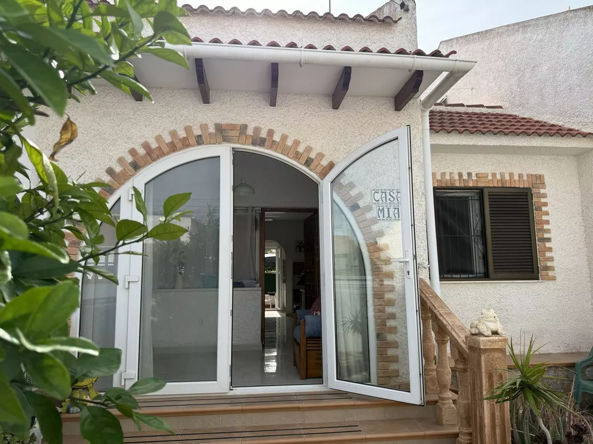 3-bedroom Town House In Torrevieja, Spain (58 M²)
