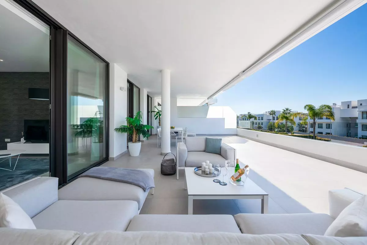 2-bedroom Apartment In Estepona, Spain (91 M²)