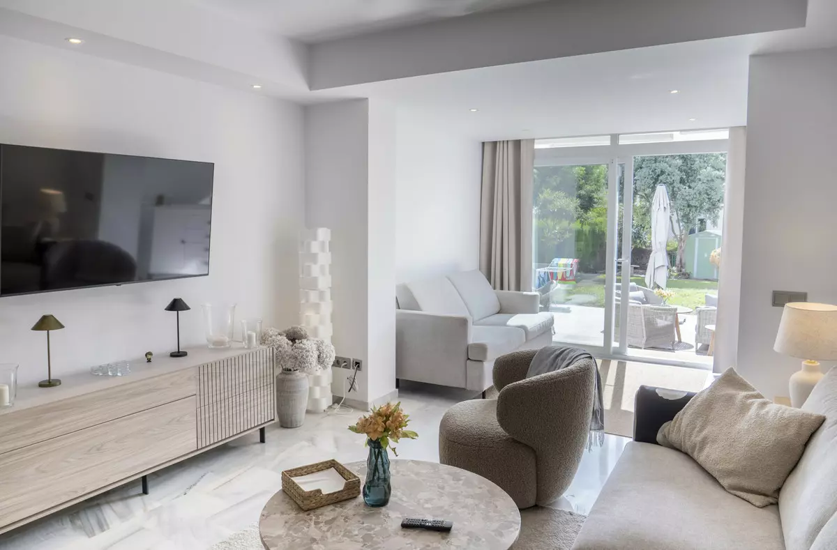 2-bedroom Apartment In Estepona, Spain (120 M²)