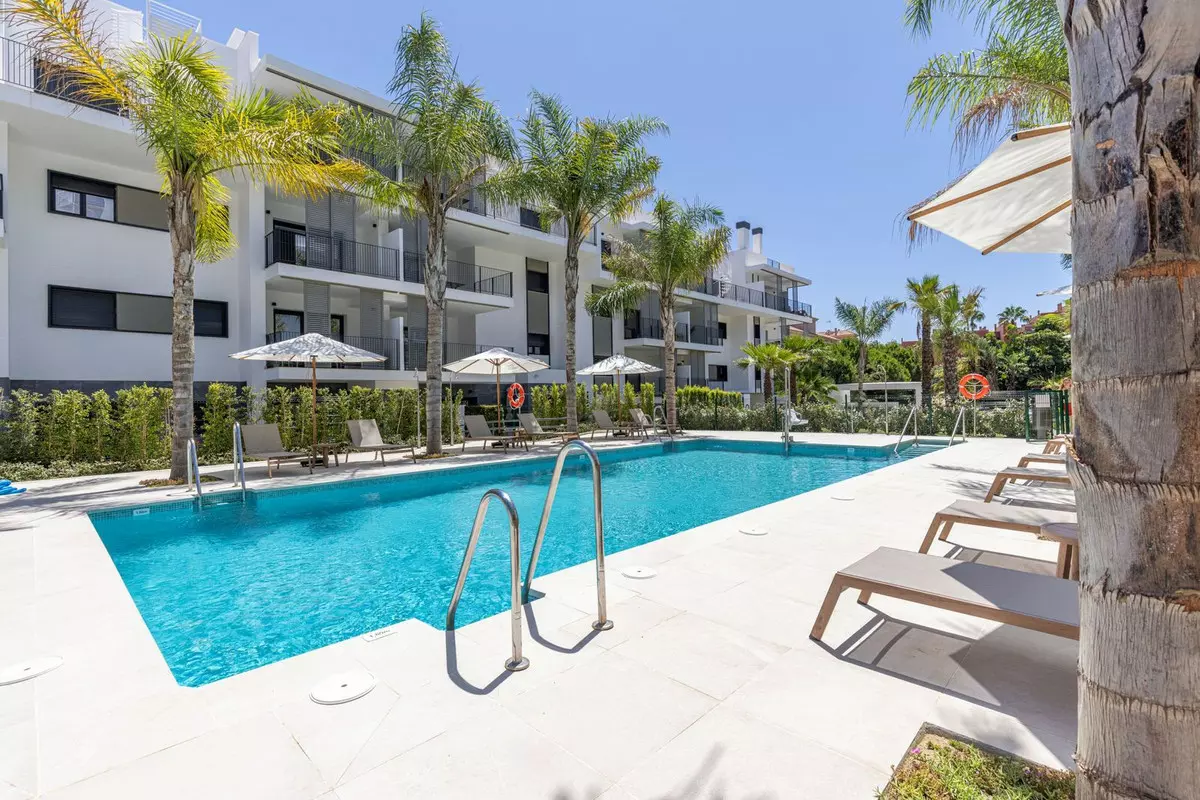 3-bedroom Apartment In Estepona, Spain (92 M²)