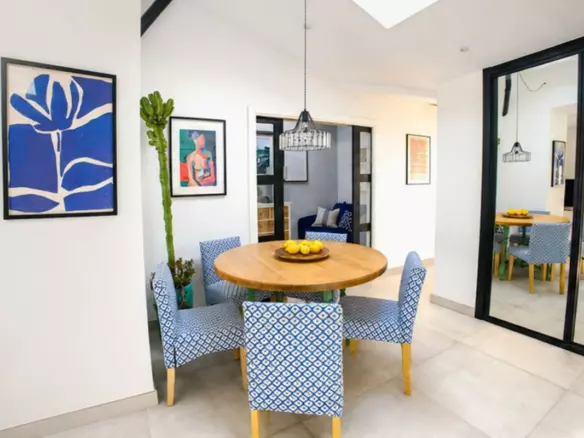2-bedroom Apartment In Estepona, Spain (93 M²)