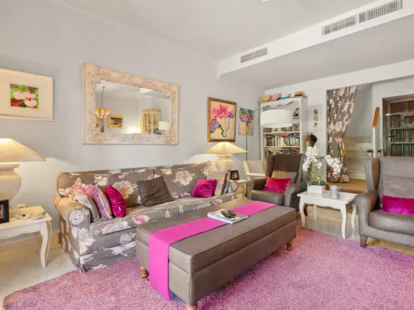 3-bedroom Town House In Marbella, Spain (252 M²)