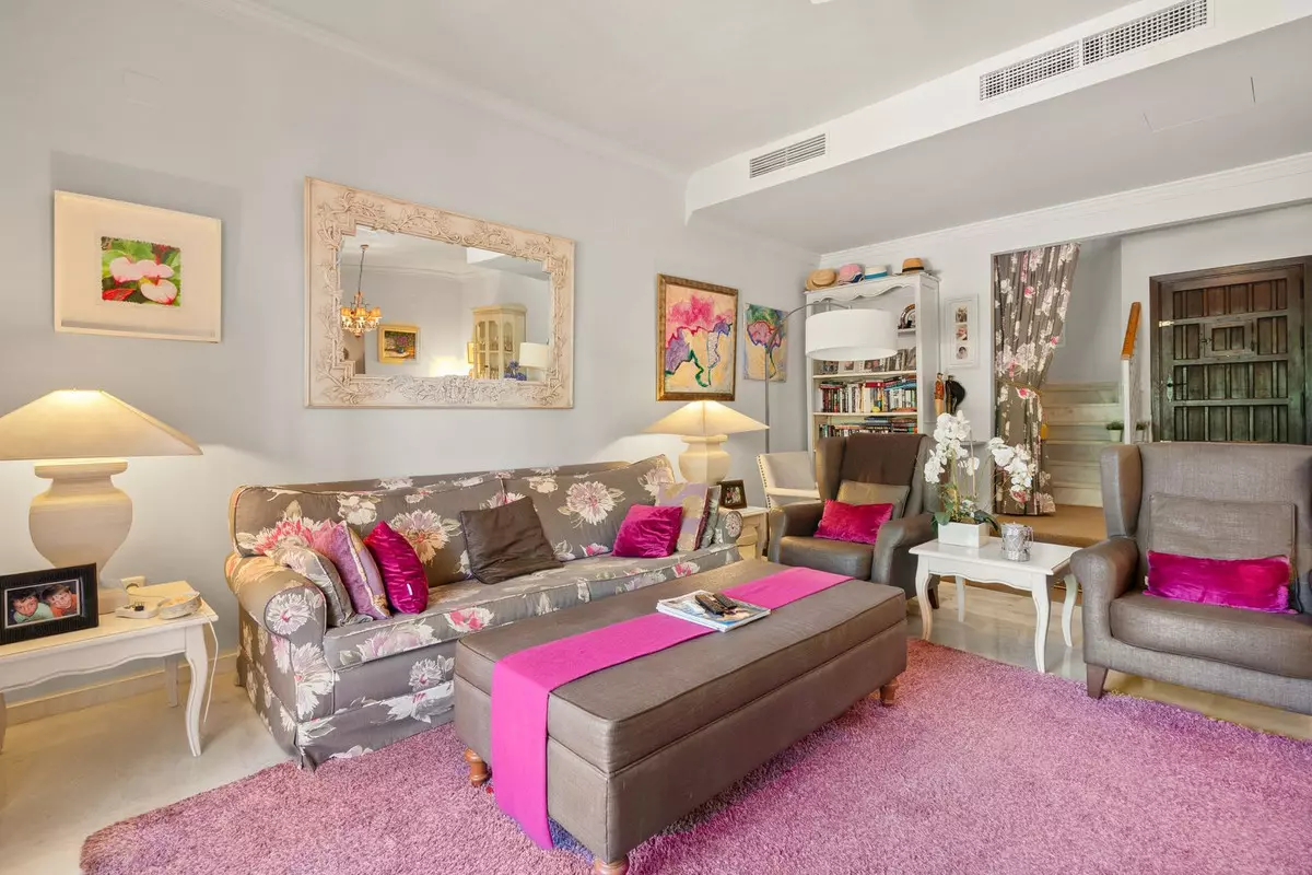 3-bedroom Town House In Marbella, Spain (252 M²)