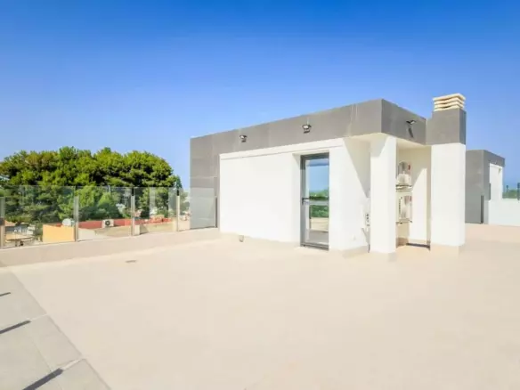 3-bedroom Town House In Orihuela, Spain (190 M²)