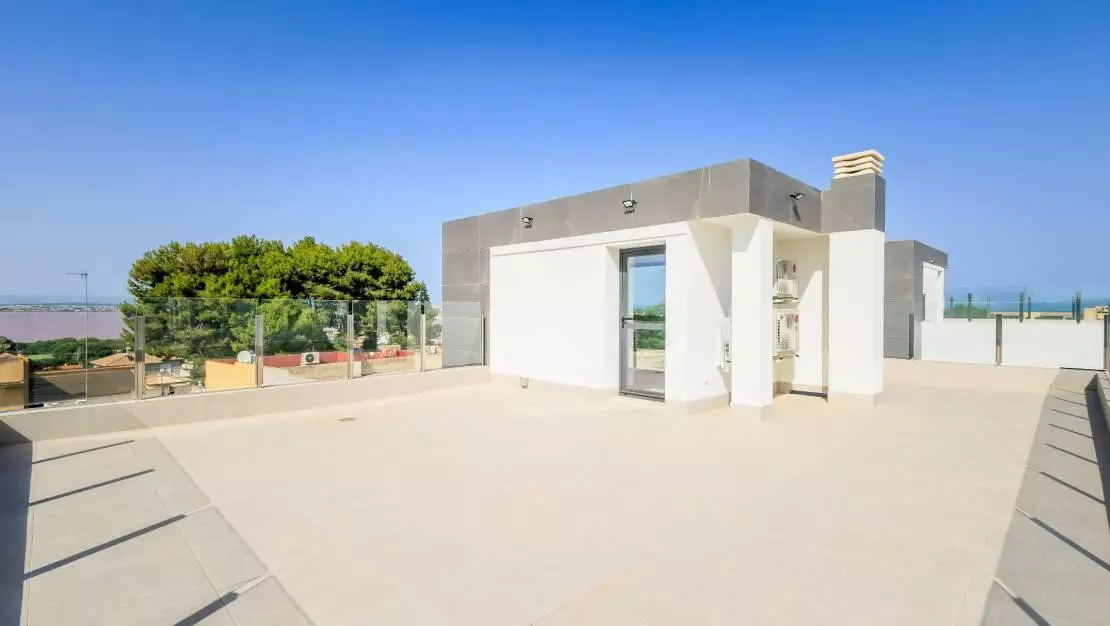 3-bedroom Town House In Orihuela, Spain (190 M²)