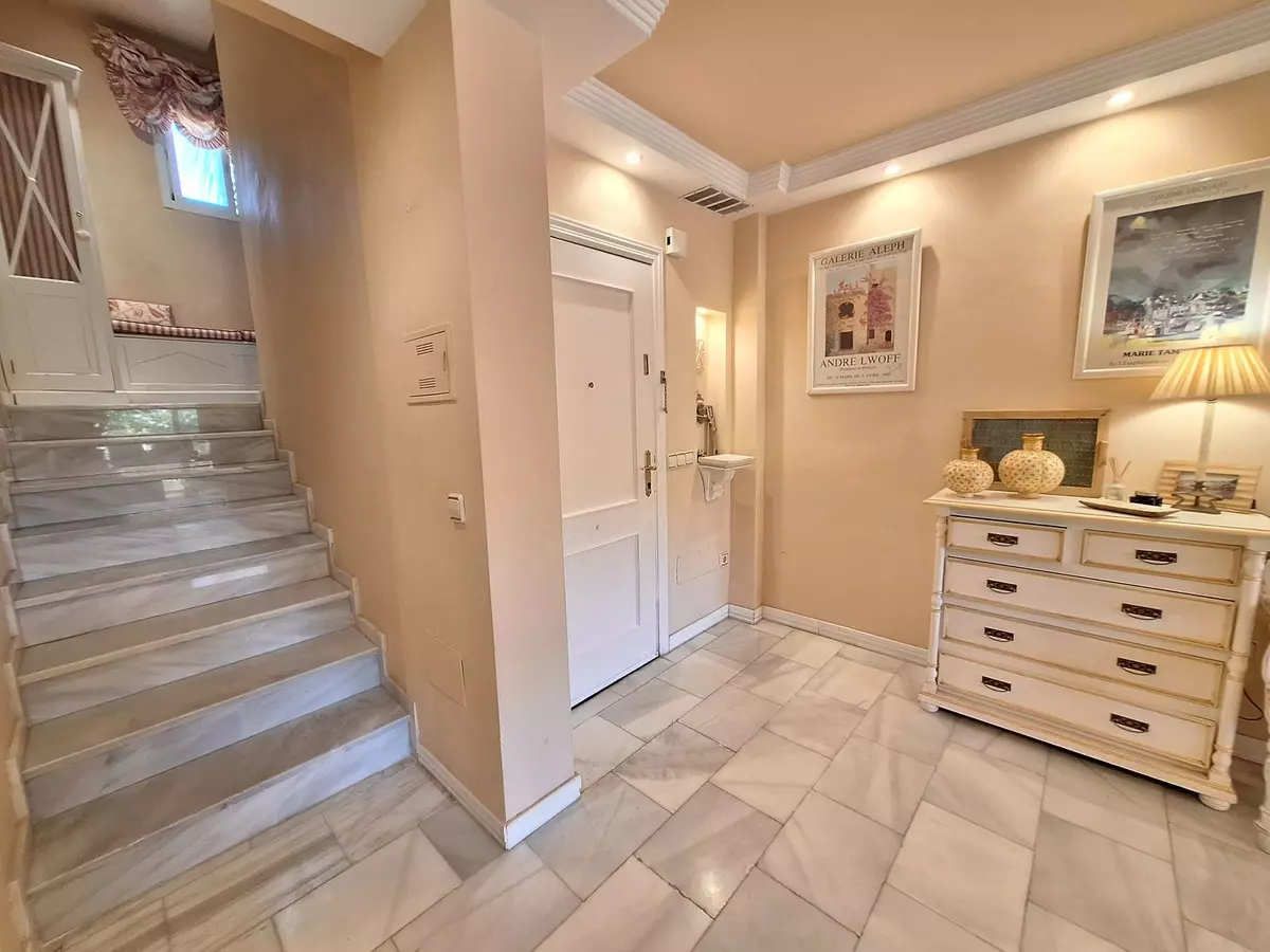 2-bedroom Apartment In Marbella, Spain (107 M²)