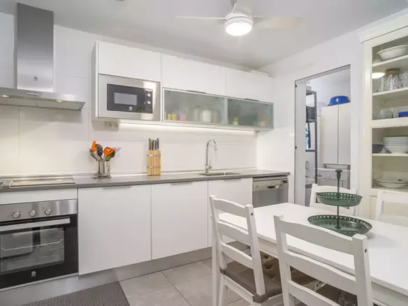 3-bedroom Apartment In Estepona, Spain (115 M²)