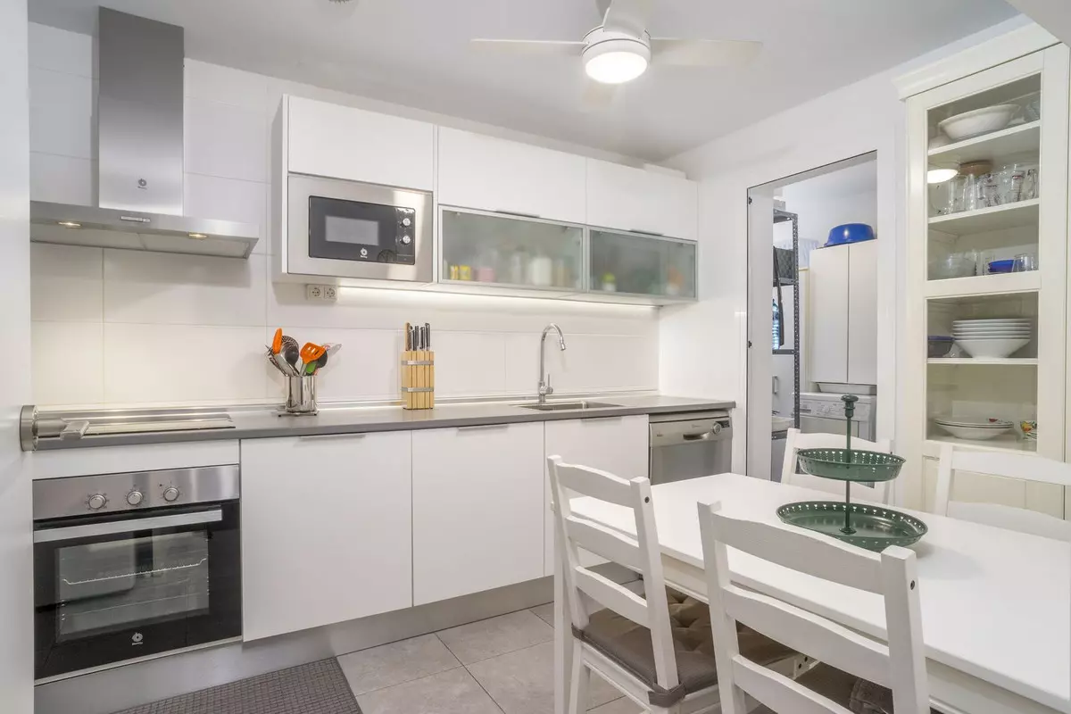 3-bedroom Apartment In Estepona, Spain (115 M²)