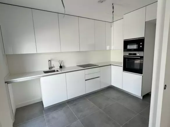 3-bedroom Apartment In Málaga, Spain (130 M²)