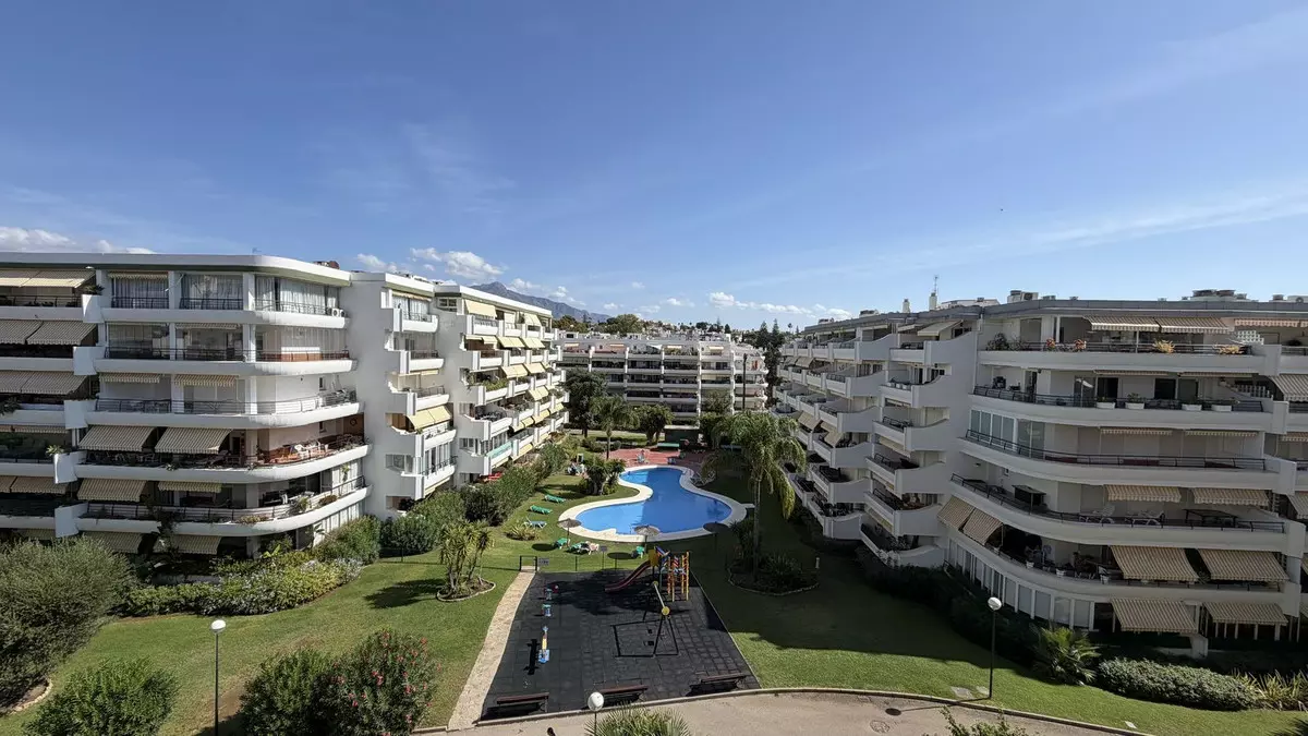 3-bedroom Apartment In Marbella, Spain (130 M²)