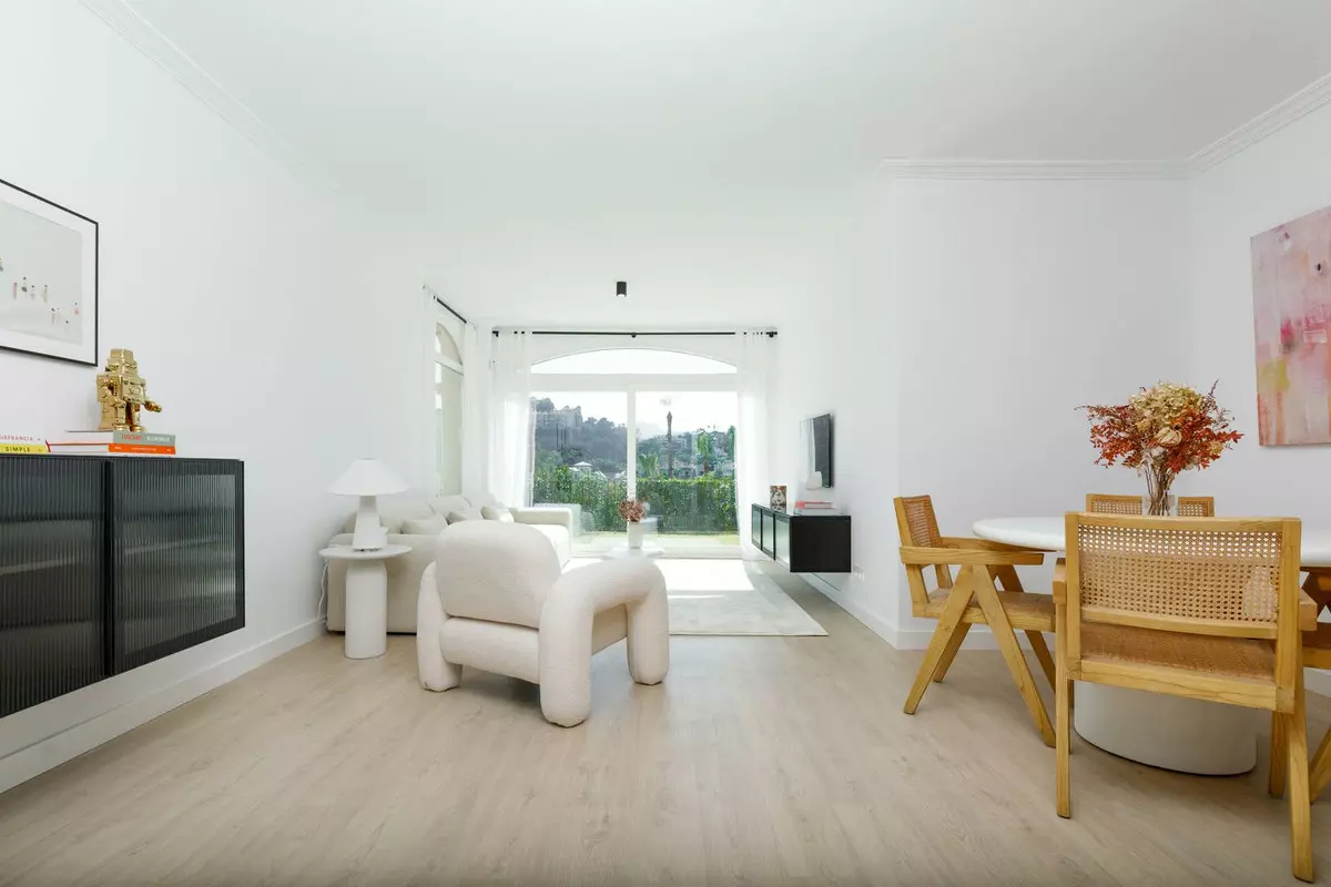 3-bedroom Apartment In Benahavis, Spain (123 M²)