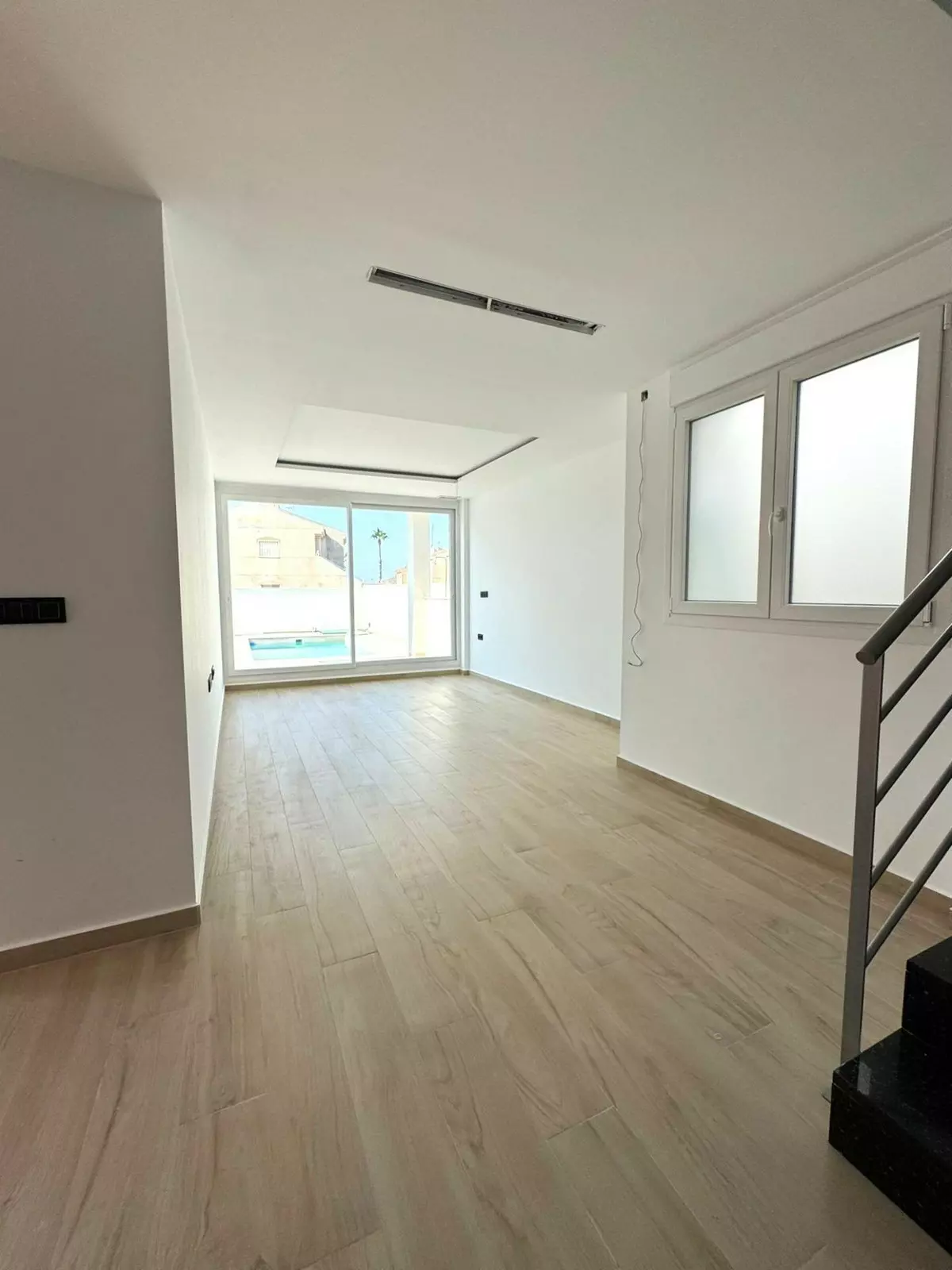 3-bedroom Villa In Torrevieja, Spain (120 M²)