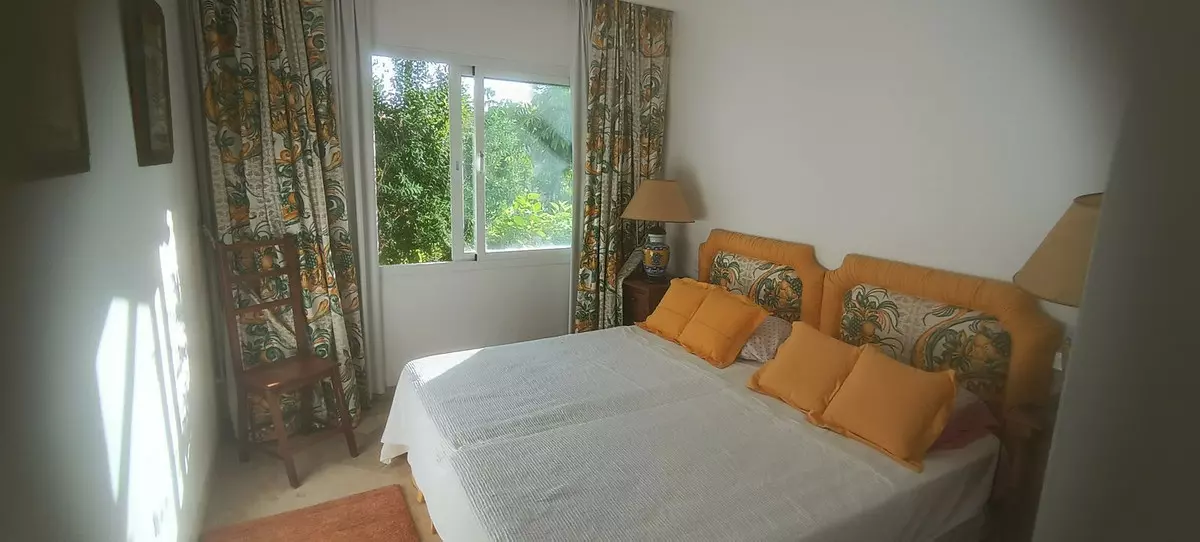 3-bedroom Apartment In Estepona, Spain (208 M²)