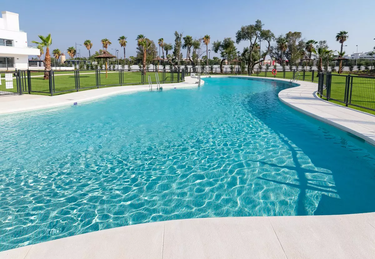 2-bedroom Apartment In Estepona, Spain (97 M²)