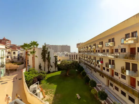 1-bedroom Apartment In Torremolinos, Spain (61 M²)