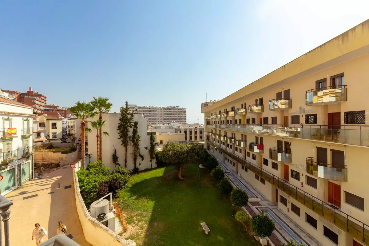 1-bedroom Apartment In Torremolinos, Spain (61 M²)
