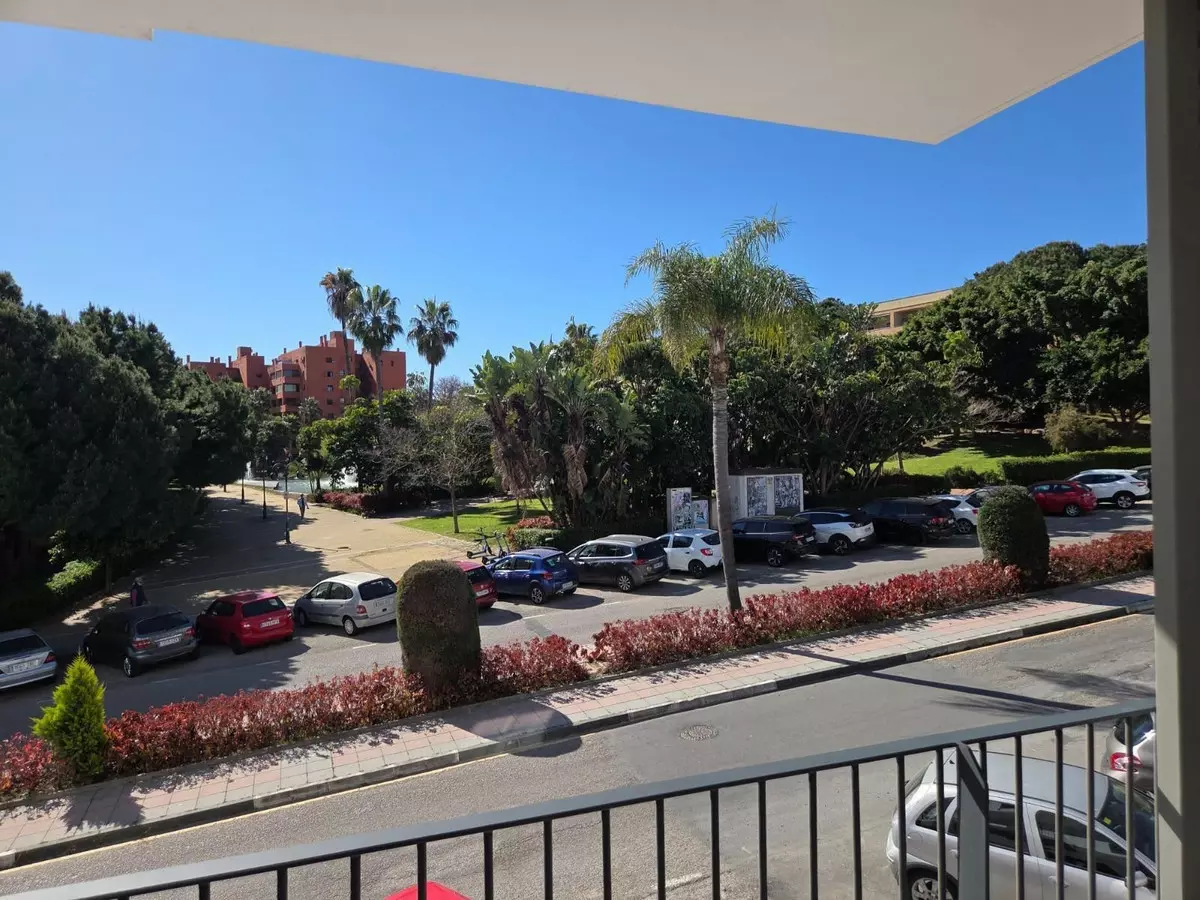3-bedroom Apartment In Estepona, Spain (93 M²)