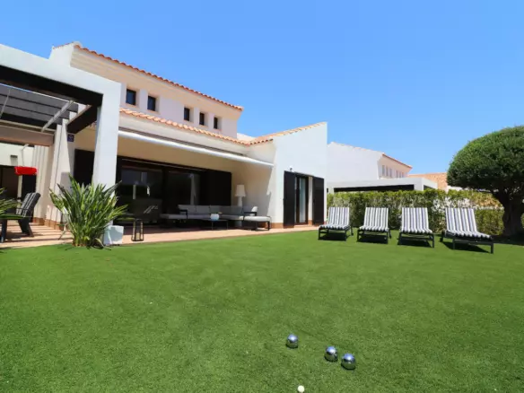 3-bedroom Villa In Algorfa, Spain (127 M²)