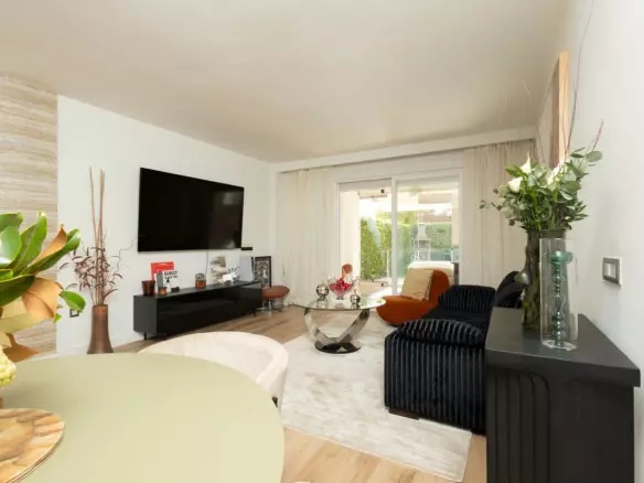 2-bedroom Apartment In Estepona, Spain (97 M²)