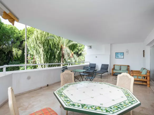 3-bedroom Apartment In Marbella, Spain (121 M²)