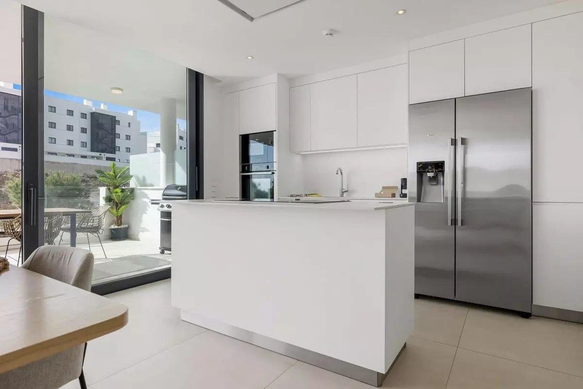 2-bedroom Apartment In Fuengirola, Spain (87 M²)