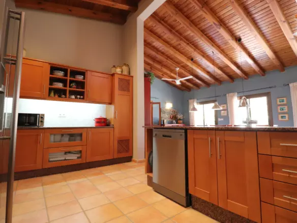 7-bedroom Villa In Catral, Spain (396 M²)