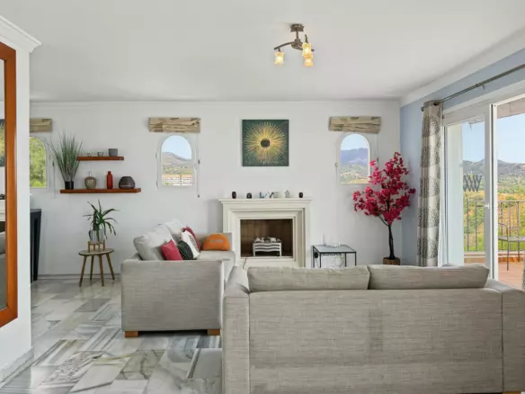 2-bedroom Apartment In Estepona, Spain (104 M²)