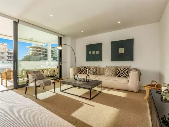 3-bedroom Apartment In Fuengirola, Spain (145 M²)