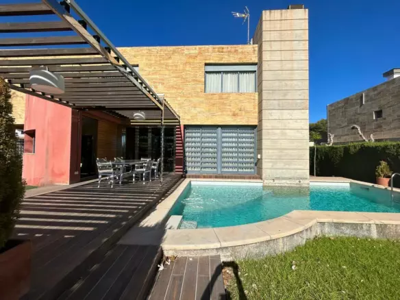 4-bedroom Villa In Orihuela, Spain (403 M²)
