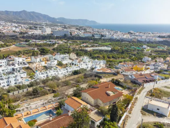6-bedroom Villa In Nerja, Spain (314 M²)