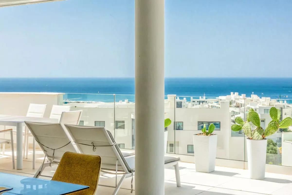 3-bedroom Apartment In Fuengirola, Spain (123 M²)
