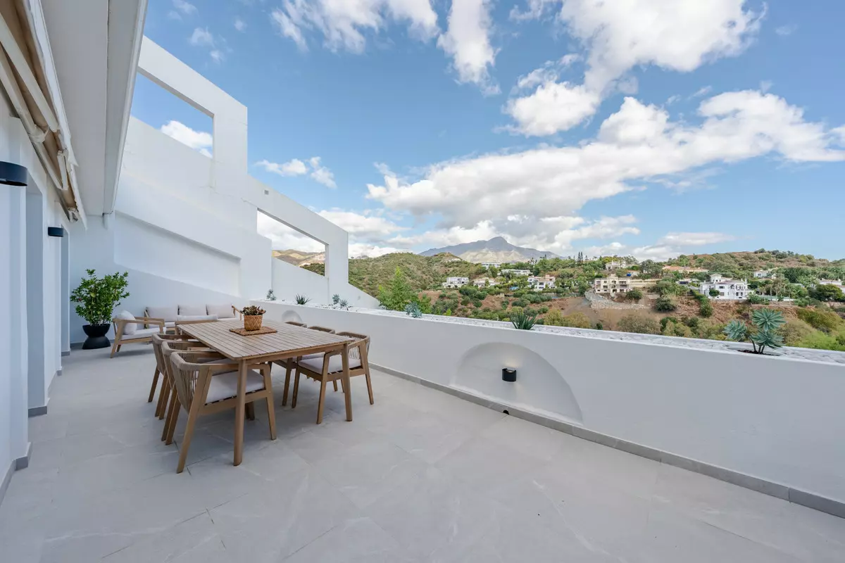 3-bedroom Apartment In Benahavis, Spain (150 M²)