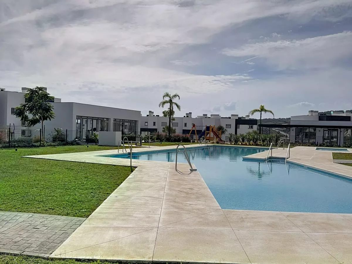 2-bedroom Apartment In Estepona, Spain (110 M²)