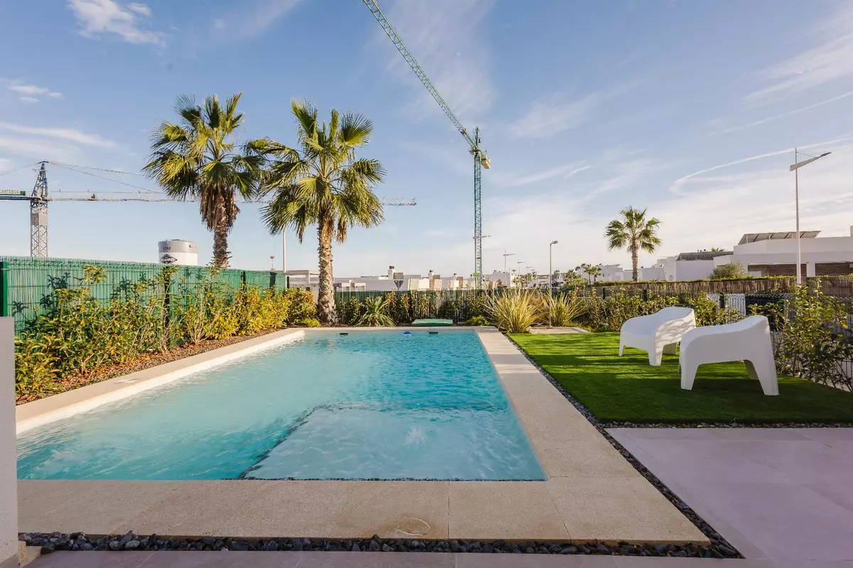 4-bedroom Villa In Algorfa, Spain (362 M²)