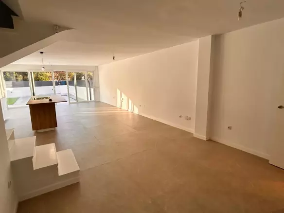 4-bedroom Villa In Marbella, Spain (278 M²)