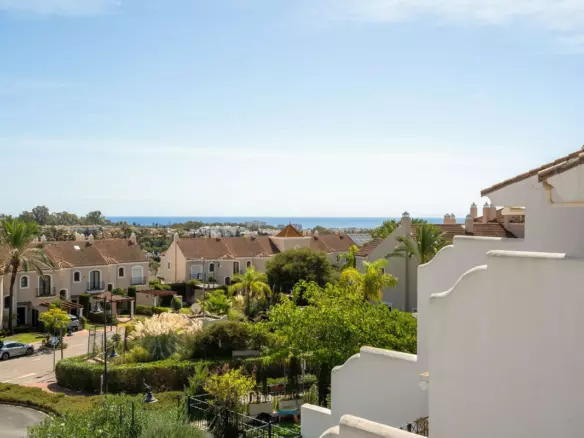 3-bedroom Town House In Estepona, Spain (165 M²)