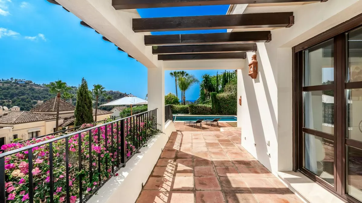 4-bedroom Villa In Benahavis, Spain (396 M²)