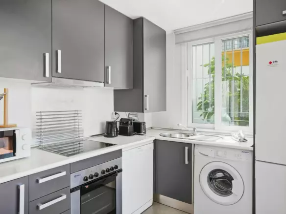 2-bedroom Apartment In Estepona, Spain (86 M²)