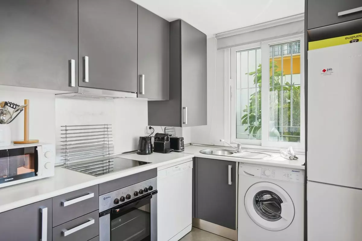 2-bedroom Apartment In Estepona, Spain (86 M²)