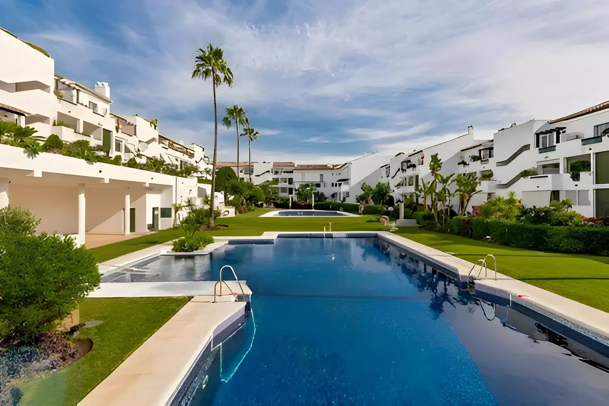 3-bedroom Apartment In Estepona, Spain (145 M²)