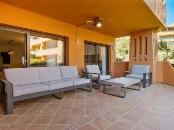 2-bedroom Apartment In Estepona, Spain (90 M²)