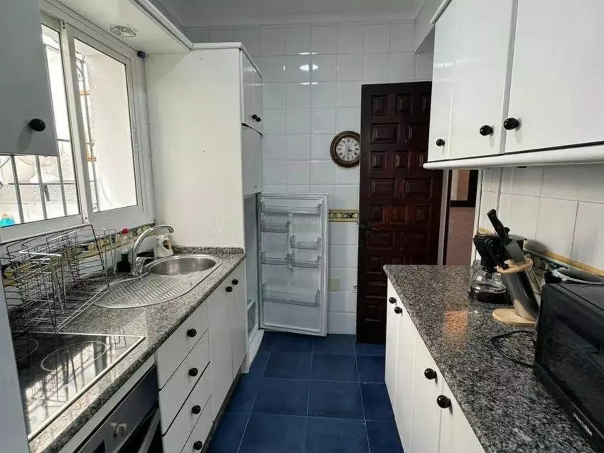 3-bedroom Villa In Estepona, Spain (100 M²)